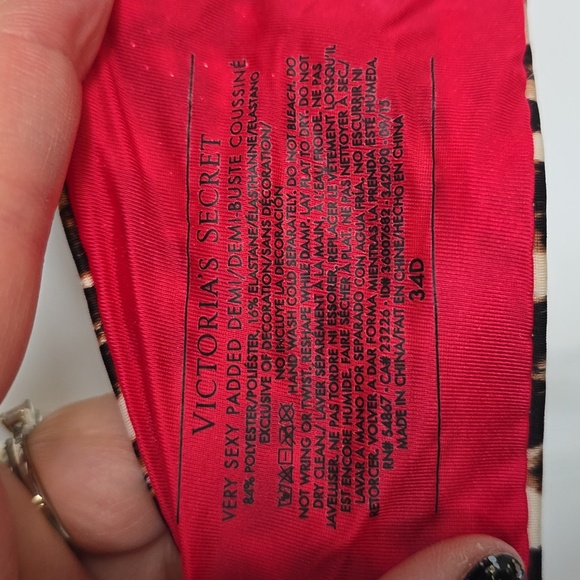 Victoria Secret Very Sexy Demi - Picture 4 of 4